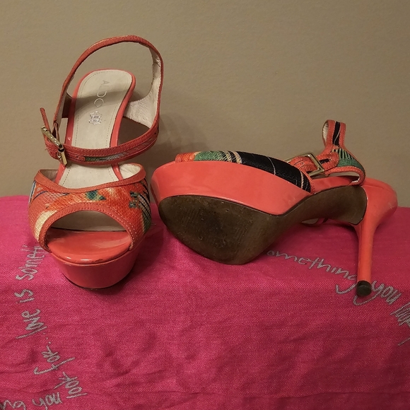 Aldo Tropical Print Platform Stillettos - Picture 3 of 4